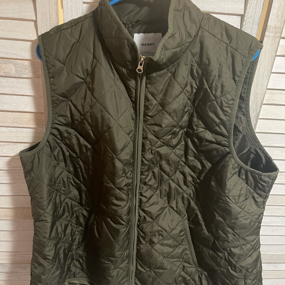 Old navy vest